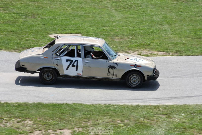 Illustration for article titled The 24 Hours Of LeMons New England 2009 Über Gallery, Part 4